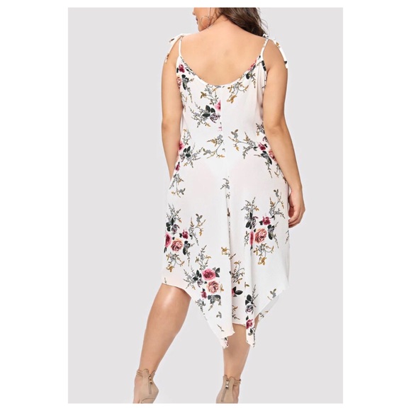 ➕Floral Asymmetrical Hem Dress - Picture 4 of 5